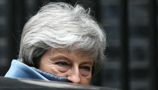 Thủ tướng Anh đề nghị từ chức để cứu thỏa thuận Brexit