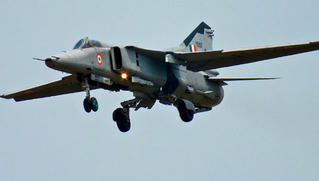 Rơi máy bay chiến đấu siêu thanh MiG-27 của Ấn Độ
