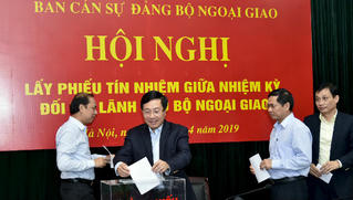 Bộ Ngoại giao lấy phiếu tín nhiệm giữa nhiệm kỳ đối với các Thứ trưởng