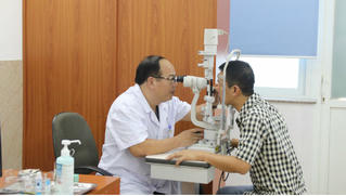 Cảnh báo về những sai lầm khi chăm sóc mắt mùa xuân - hè
