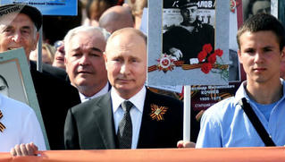 Tổng thống Nga Putin tiết lộ bất ngờ về cha đẻ