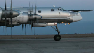 Nga điều máy bay chiếu đấu MiG-31 hộ tống máy bay ném bom chiến lược Tu-95MS