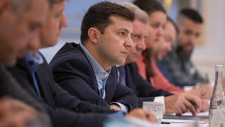 Tân Tổng thống Ukraine bất ngờ đề nghị bãi nhiệm loạt bộ trưởng