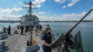 NATO tập trận, Nga điều Hạm đội Baltic theo sát