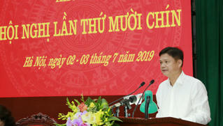 Hà Nội cách chức 7 đảng viên vi phạm
