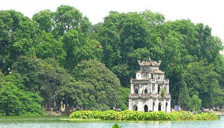Khoảng 10.000 người đi bộ vì hòa bình tại Hà Nội