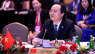 Công nghệ không thể thay thế vai trò của con người trong giáo dục