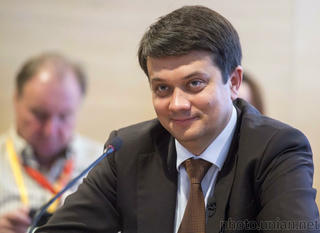 Lộ diện ứng viên quyền lực mới ở đảng của Tổng thống Ukraine Zelensky