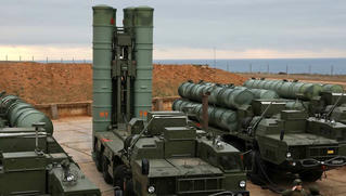 Hạm đội Nga diễn tập chống tên lửa với “rồng lửa” S-400