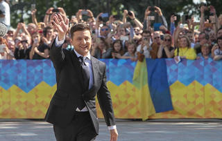 Tổng thống Ukraine Zelensky làm được điều bất ngờ