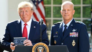 Ông Trump công bố chỉ huy chiến tranh không gian