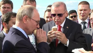 Hé lộ người phụ nữ Tổng thống Nga Putin 2 lần liên tiếp ghé thăm tại triển lãm hàng không  