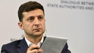 Tổng thống Ukraine bị “người đặc biệt” gây áp lực