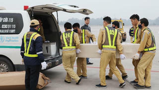 Hoàn tất việc đưa thi hài và tro cốt 39 nạn nhân thiệt mạng ở Anh về nước