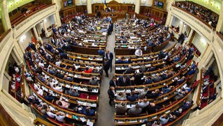 Ukraine đột ngột thay Thủ tướng và toàn bộ nội các