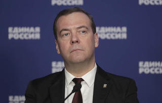 Cựu Thủ tướng Nga Medvedev bất ngờ lên tiếng
