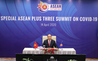 Việt Nam quyết tâm sát cánh với các nước chèo lái con thuyền ASEAN vượt qua "sóng gió" Covid-19 