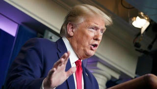 Tổng thống Mỹ Trump chỉ thị hải quân tiêu diệt tàu Iran nếu bị “quấy nhiễu”