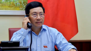 Bộ trưởng Ngoại giao Việt Nam lần đầu điện đàm với Bộ trưởng Ngoại giao một nước châu Phi 