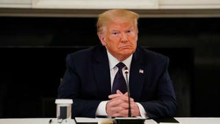 Tổng thống Trump sử dụng sắc lệnh điều hành giải quyết vấn đề cảnh sát?