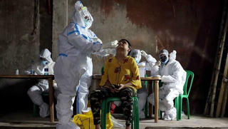 WHO ghi nhận sự gia tăng kỷ lục số ca nhiễm Covid-19 mới trên toàn cầu