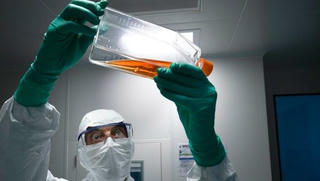 Sanofi, GSK đạt thỏa thuận vaccine ngừa Covid-19 với Mỹ, EU