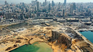Tổng thống Lebanon từ chối điều tra quốc tế vụ nổ tại cảng Beirut, hé lộ khả năng bị tấn công