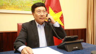 Phó Thủ tướng Phạm Bình Minh điện đàm với Hoàng tử Ả-rập Xê-út