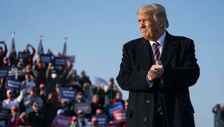 Ông Trump tuyên bố bất ngờ về tên lửa siêu thanh của Nga
