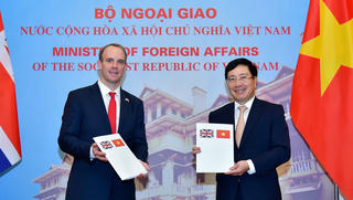 Chính khách Châu Âu đầu tiên đến thăm Việt Nam trong bối cảnh đại dịch Covid-19