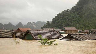 Thiệt hại kinh tế do các cơn bão gần đây ở miền Trung lên tới 1,3 tỷ USD