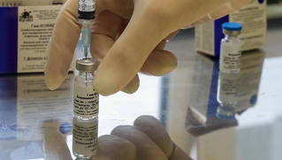 Nga hé lộ thông tin về giá vaccine ngừa Covid-19