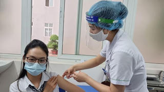 Hà Nội hoàn tất tiêm phòng 100% cho người dân có đủ điều kiện