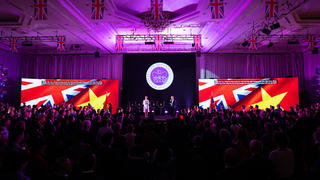 Nữ hoàng Elizabeth II trở thành Quân vương đầu tiên của Anh tổ chức Đại lễ Bạch kim