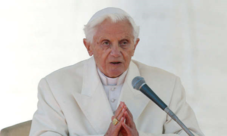 Cựu Giáo hoàng Benedict XVI qua đời