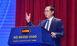 Ngoại giao góp phần quan trọng bảo vệ vững chắc chủ quyền và các lợi ích của đất nước