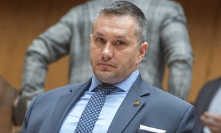 Giám đốc tình báo Slovakia bị bắt vì cáo buộc lạm quyền