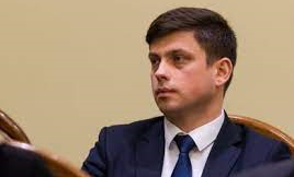 Chính phủ Ukraine bất ngờ sa thải 6 thứ trưởng quốc phòng