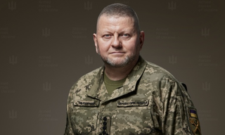 Quyết định của Tổng thống Ukraine Zelensky với cựu Tổng tư lệnh Lực lượng vũ trang
