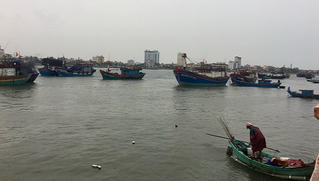 Quảng Bình “cấm biển” hoàn toàn từ trưa 29/8