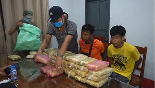 Chặt đứt đường dây vận chuyển 200.000 viên ma túy tổng hợp vào Việt Nam