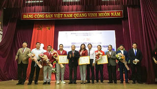 Tặng thưởng cho HLV, VĐV Huế có thành tích xuất sắc tại SEA Games 30