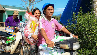 Văn phòng Báo PLVN khu vực Bình Trị Thiên: Kết nối mang Tết đến đồng bào vùng cao
