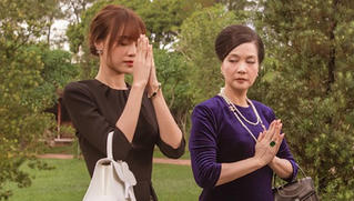 Dàn sao 'Gái già lắm chiêu 3' trở lại Huế sau khi đạt kỷ lục phòng vé