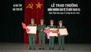Thừa Thiên Huế: Trao tặng 3 Huân chương Bảo vệ Tổ quốc hạng ba