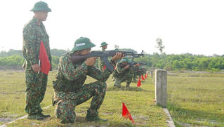 Bộ Chỉ huy quân sự Thừa Thiên Huế kiểm tra các chiến sĩ mới