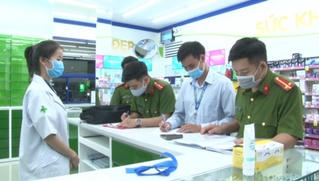 Công an thành phố Huế tăng cường kiểm tra các hộ kinh doanh