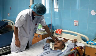 Cứu thành công bệnh nhân bị tai nạn xe máy với vết thương cực hy hữu