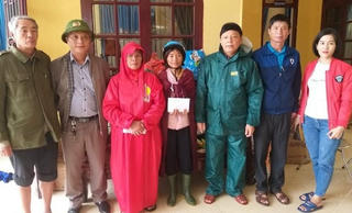 Truy tặng Huân chương Lao động hạng Ba cho Chủ tịch xã quên mình cứu dân trong lũ dữ
