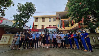 Đoàn cán bộ y tế Quảng Bình lên đường sang hỗ trợ tỉnh Khăm Muộn phòng chống dịch COVID-19